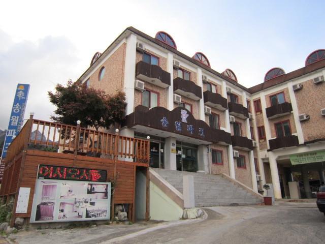 Motel Songwol Park à Sokcho Extérieur photo